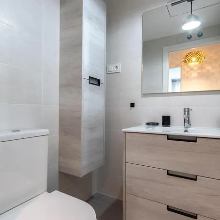 Xirimiri Apartment By People Rentals Bilbao Buitenkant foto